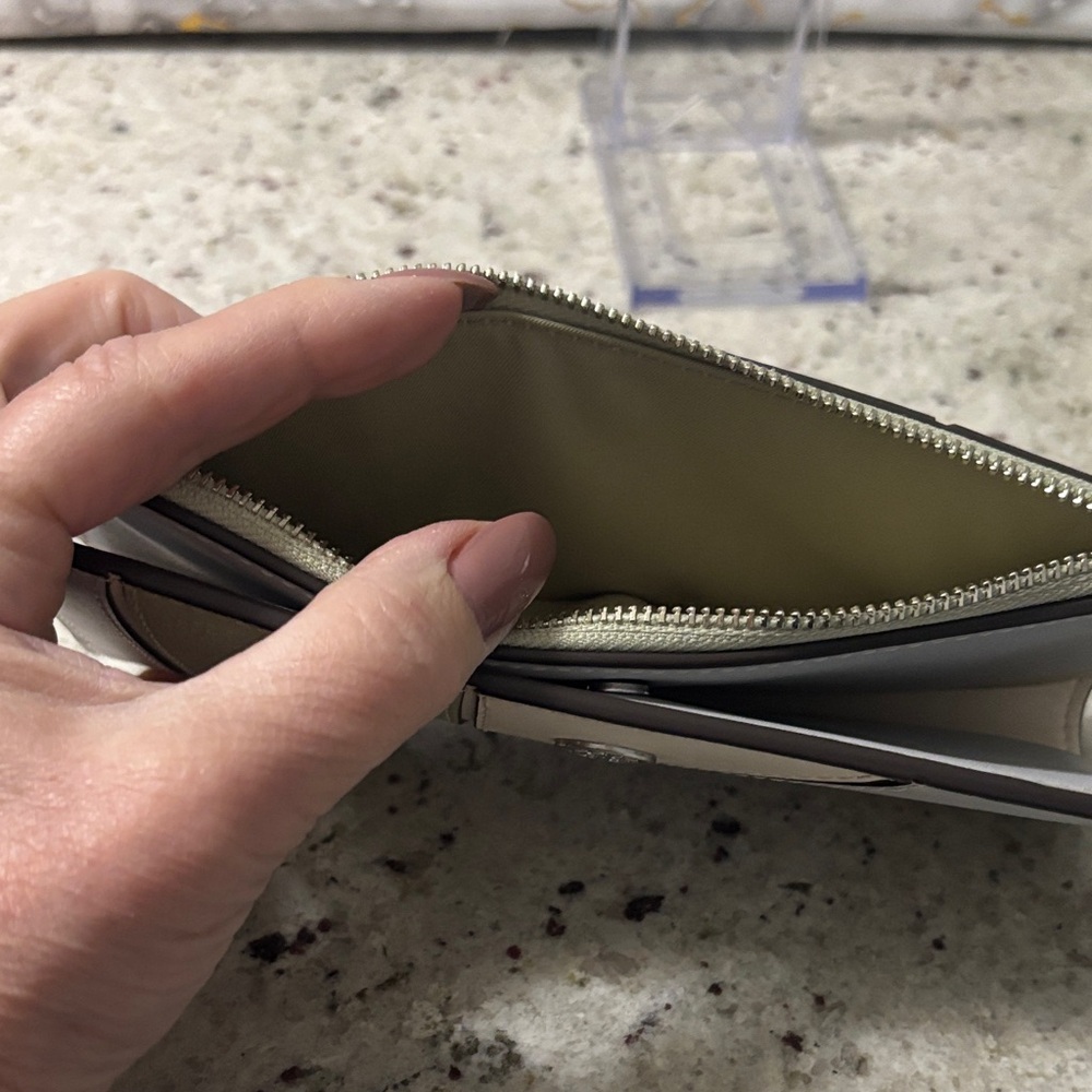 Tory Burch Colorblock Zip Wallet in Sage, Gray & Cream - Picture 5 of 5
